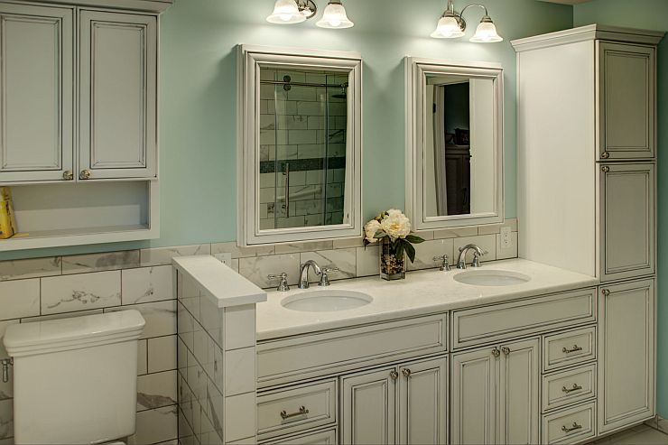 Fieldstone, Vienna, Maple, White with Nickel Glaze Vanity Cabinets in Langhorne, PA