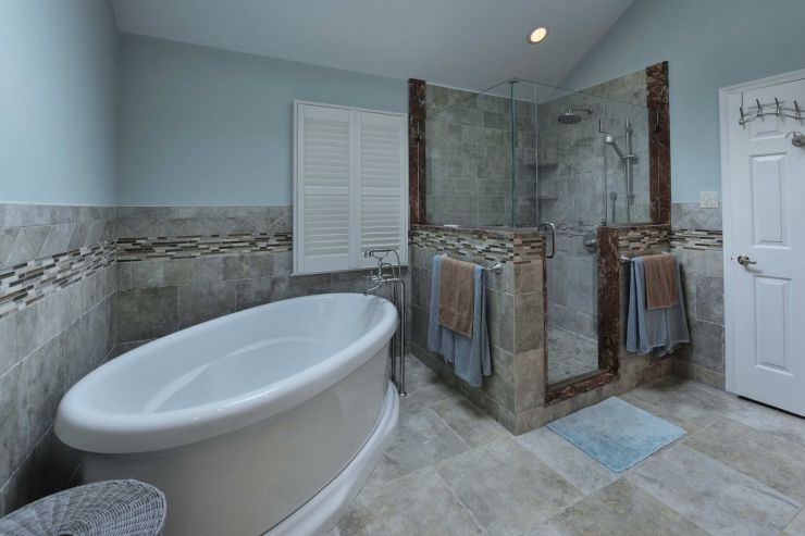 Oceania Baths, Legend, Free-standing tub remodel in Doylestown, PA